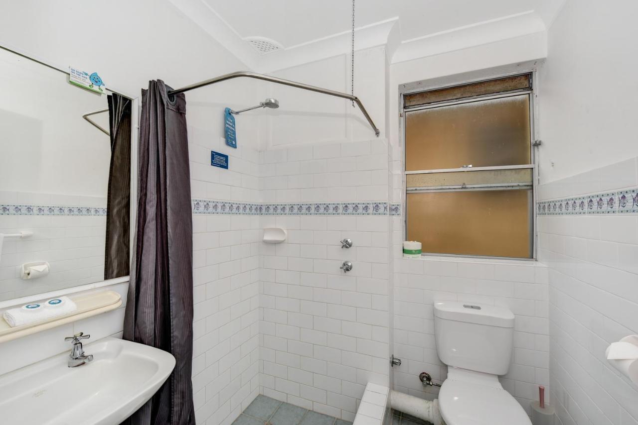 Oxley Cove Holiday Apartment Порт-Маккуори Экстерьер фото