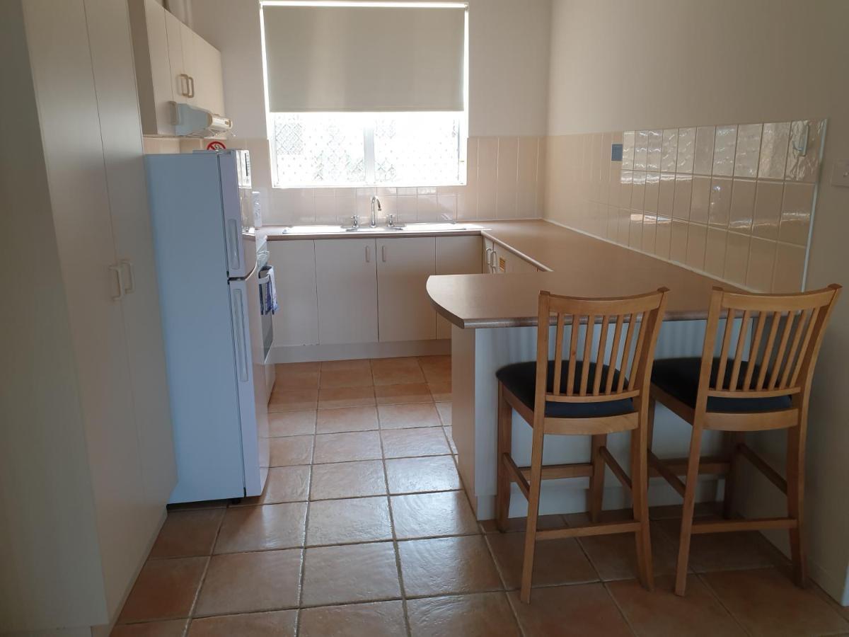 Oxley Cove Holiday Apartment Порт-Маккуори Экстерьер фото